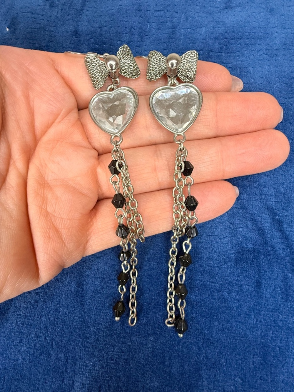 Y2K Blk and Sil Tone Metal Link Tassel Heart Bow Rhinestone Dangle Drop Earrings